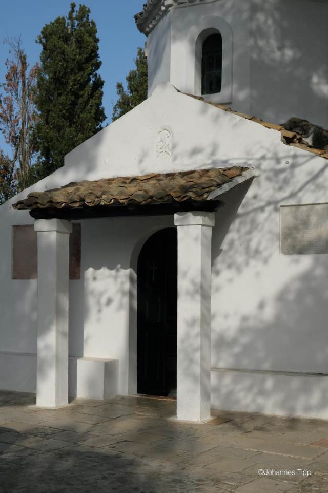 JT-Greece-Corfu-Pontikonisi-Church-Pantokrator-Entrance-2018-2373-DS.jpg